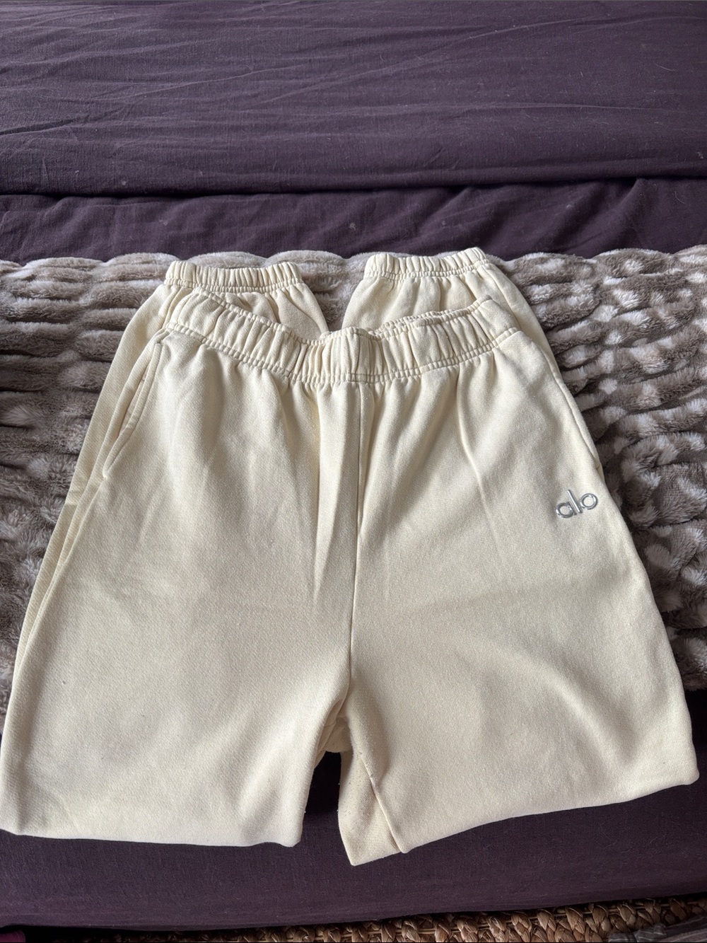 ALO Yoga Joggers